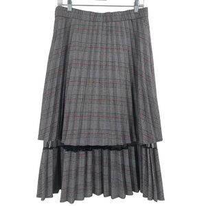 7th Avenue grey plaid tiered pleated midi skirt with a black lace trim medium